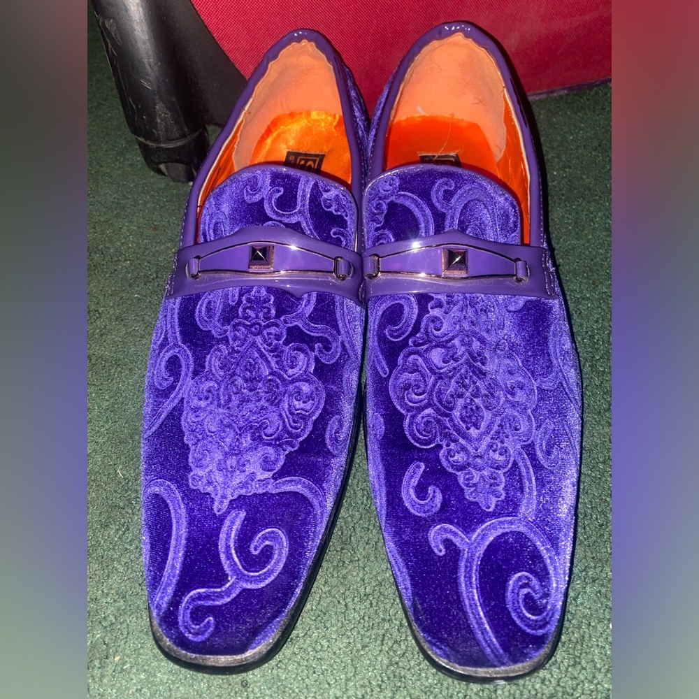 baroque velvet smoking loafer with metal clasp